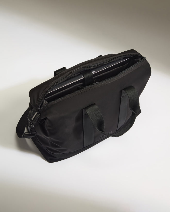 Icon Overnight Bag in Black