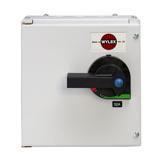 Wylex NHTPSF32 32A 3P+N Fuse Combination Unit c-w Fuses